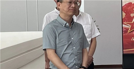 江西省赣州市安远县委书记杨有谷一行莅临美高梅电子官网集团考察指导